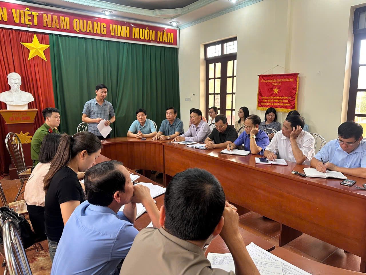 HỘI NGHỊ TRIỂN KHAI KẾ HOẠCH THỰC HIỆN VIỆC LẤY Ý KIẾN NGƯỜI DÂN VỀ SỬA ĐỔI, BỔ SUNG HIẾN PHÁP NƯỚC CỘNG HOÀ XÃ HỘI CHỦ NGHĨA VIỆT NAM NĂM 2013 THÔNG QUA ỨNG DỤNG VNEID.